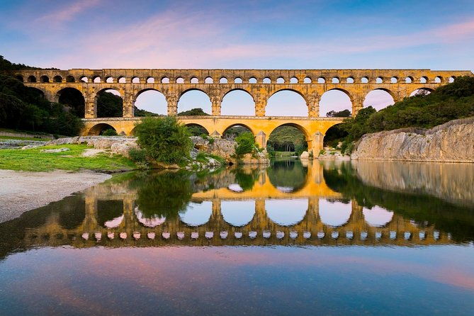 half-day-pont-du-gard-uzes-nimes-tour-from-avignon-2