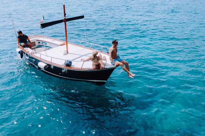half-day-private-boat-tour-of-capri