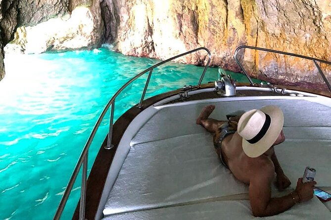 half-day-private-boat-tour-of-capri