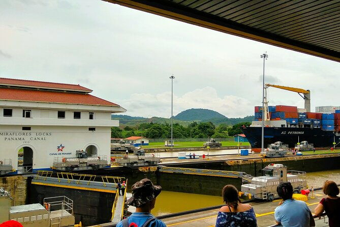 half-day-private-city-tour-and-panama-canal