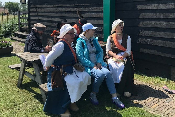 half-day-private-guided-sightseeing-tour-of-zaanse-schans