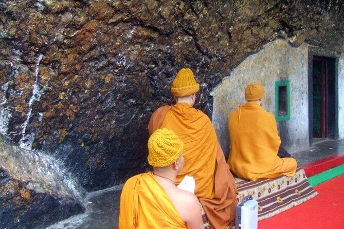 Half Day Private Guided Tour in Bodh Gaya & Dungeshwari Caves - The Drive and Walk to Dungeshwari Caves