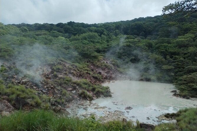 half-day-private-hike-in-rincon-de-la-vieja-national-park