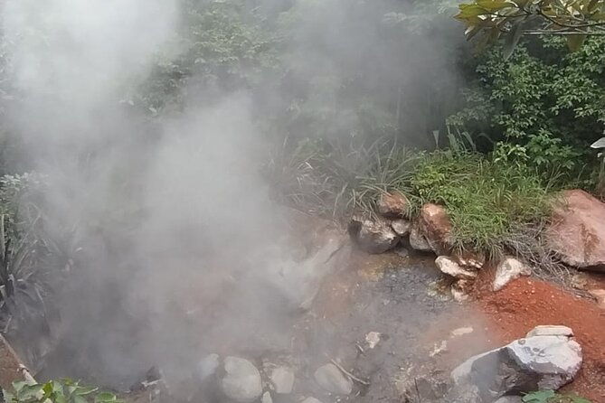 half-day-private-hike-in-rincon-de-la-vieja-national-park
