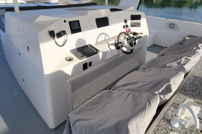 half-day-private-power-cat-charter