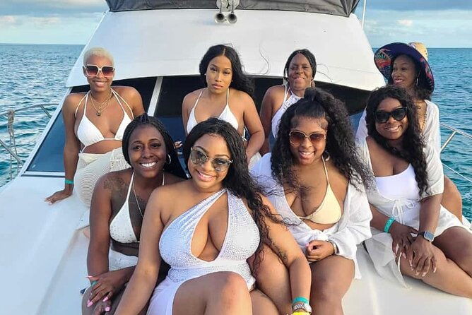 half-day-private-rose-island-party-yacht-getaway