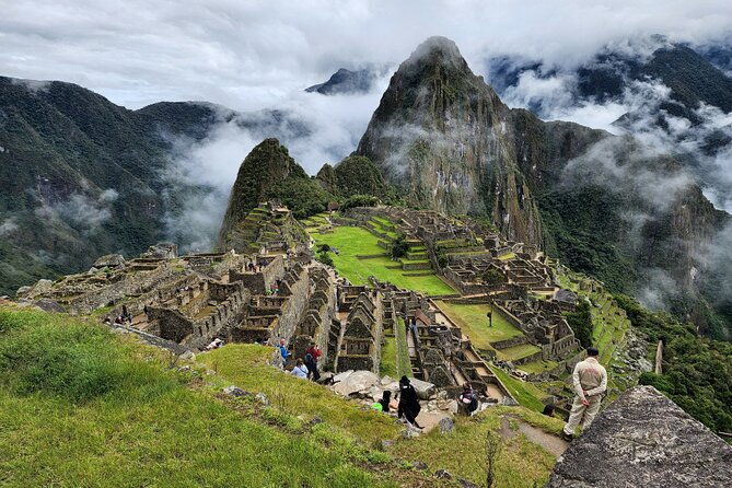 half-day-private-tour-machu-picchu-cusco-peru