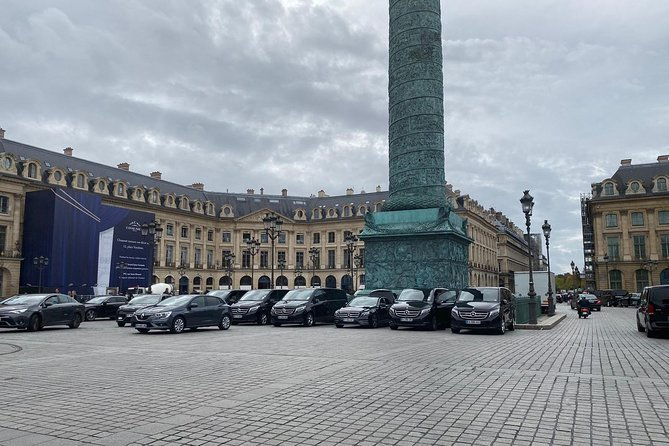 half-day-private-tour-of-paris-sedan-car