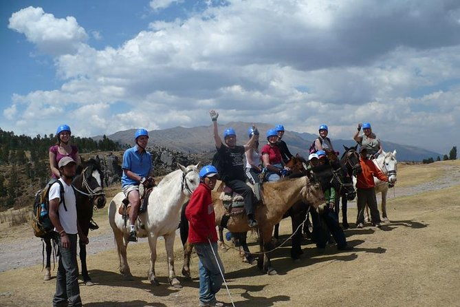 half-day-private-tour-riding-on-horseback-around-cusco
