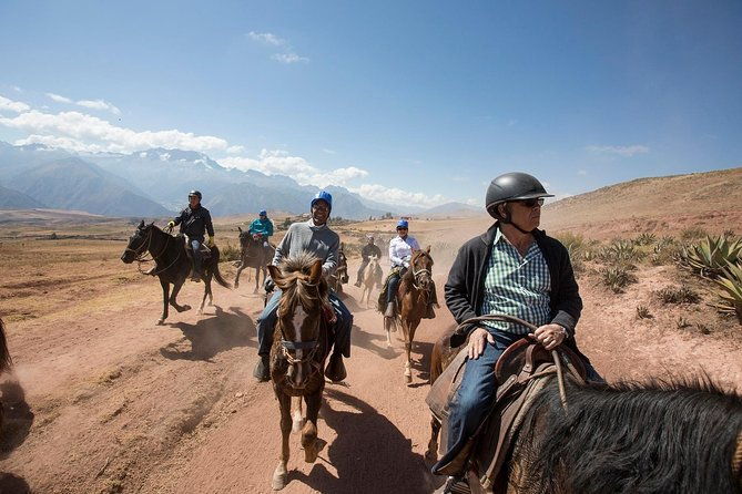 half-day-private-tour-riding-on-horseback-around-cusco