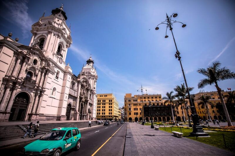 half-day-private-tour-to-local-market-chinatowncordano-bar