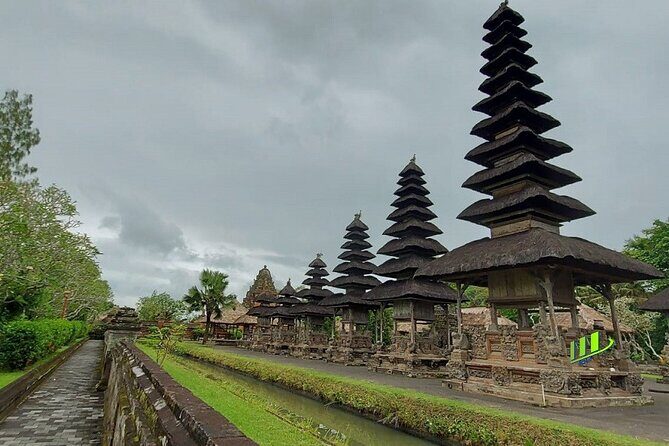 Half-Day Private Tour to Tanah Lot and Bali Royal Temple - From the Reviews: Authentic Insights