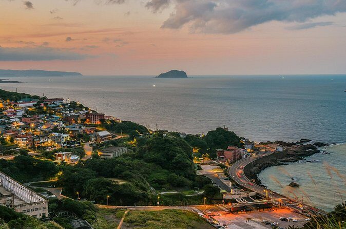 Half Day Private Tour to Yehliu Geopark & Jiufen by Night - Transportation and Logistics