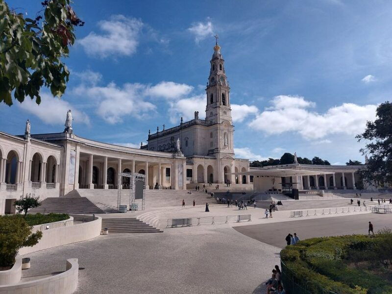 half-day-private-transport-to-fatima