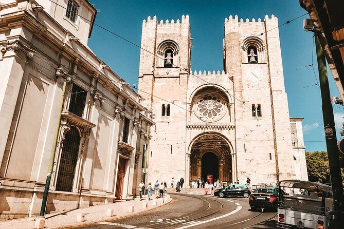 half-day-private-tuk-tuk-tour-in-lisbon-and-belem
