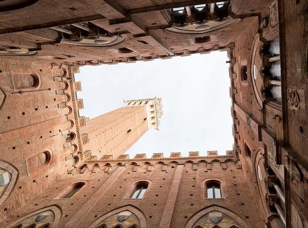 half-day-private-walking-tour-of-siena
