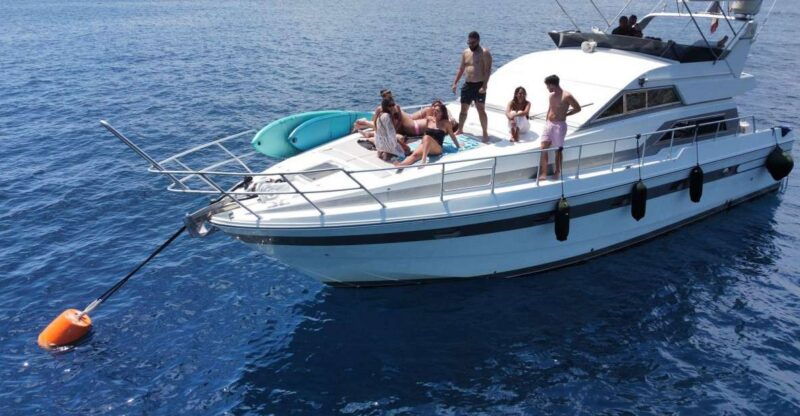 half-day-private-yacht-tour-on-the-syracuse-coast-2