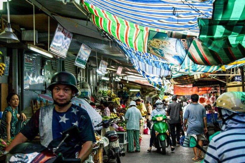 half-day-ride-through-the-heart-of-ho-chi-minh-city