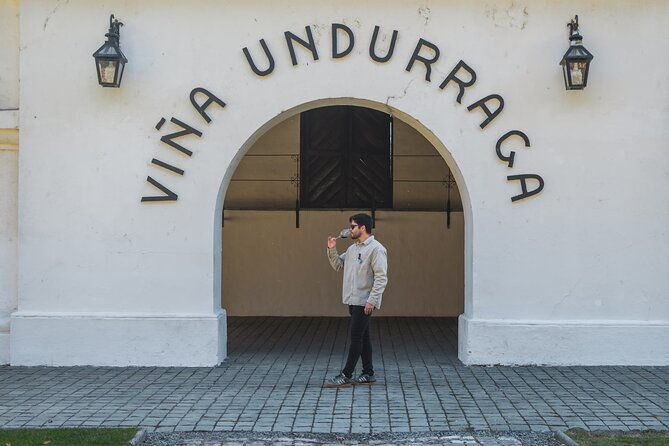 half-day-santa-rita-and-undurraga-winery-tasting-tour-in-santiago