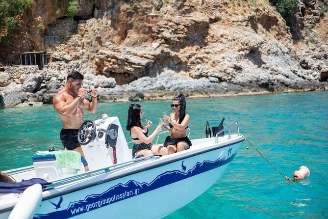 half-day-small-group-boat-safari-in-crete