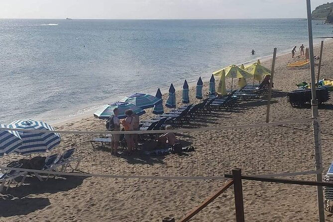 half-day-st-kitts-party-bus-city-excursion-and-beach