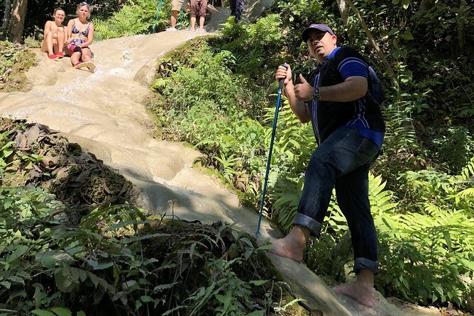 Half day Sticky Waterfall (Bua Thong Waterfall) and local market - Unpacking the Tour Experience