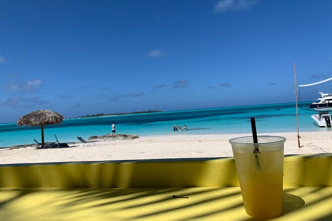 half-day-swimming-pigs-on-rose-island-snorkeling-and-lunch
