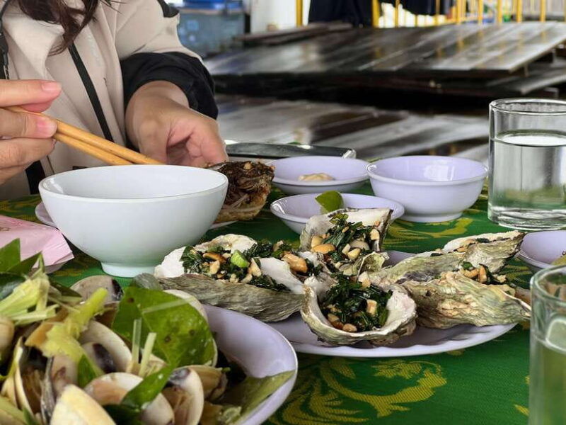 half-day-tam-giang-lagoon-adventure-and-fishermans-feast