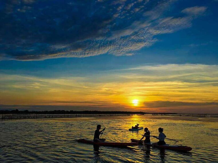 half-day-tam-giang-lagoon-adventure-and-fishermans-feast