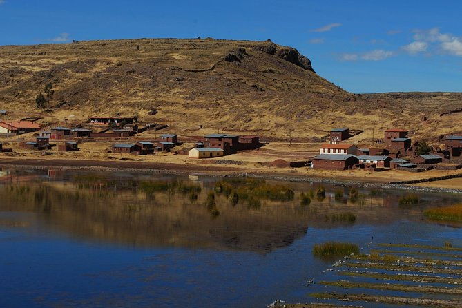 half-day-tombs-chullpas-of-sillustani-from-puno