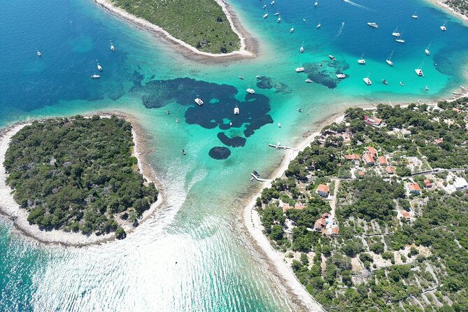 half-day-tour-in-blue-lagoon-and-3-island-from-split