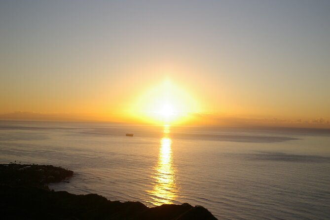 half-day-tour-in-diamond-head-sunrise-and-parasail