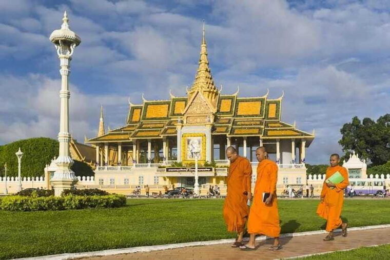 half-day-tour-in-phnom-penh