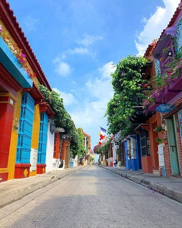 half-day-tour-of-cartagena-by-air-conditioned-vehicles