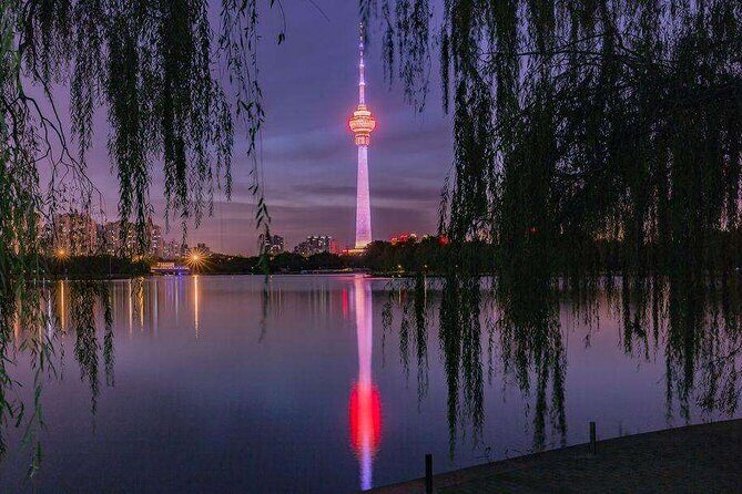 Half Day Tour: Summer Palace, Yuyuantan Park with CCTV Tower Dinning Experience - Key Points