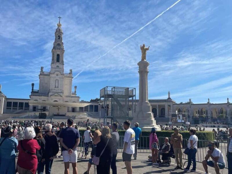 Half Day Tour to Fátima Small Groups/Families - A Brief but Immersive Introduction to Fátima