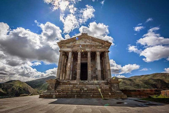 half-day-tour-to-garni-geghard-charentss-arch