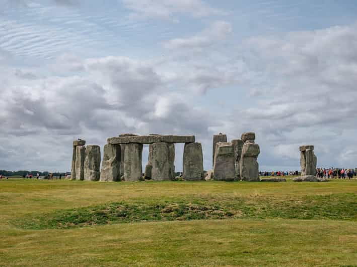 half-day-tour-to-stonehenge-from-bath-for-2-8-adventurers