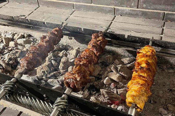 half-day-traditional-micro-restaurant-in-santorini-2