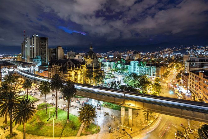 half-day-transformation-tour-and-comuna-13-in-medellin