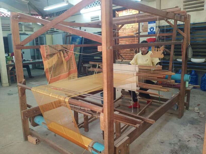 half-day-trip-silk-farm-satcha-and-senteur-dangkor-tour