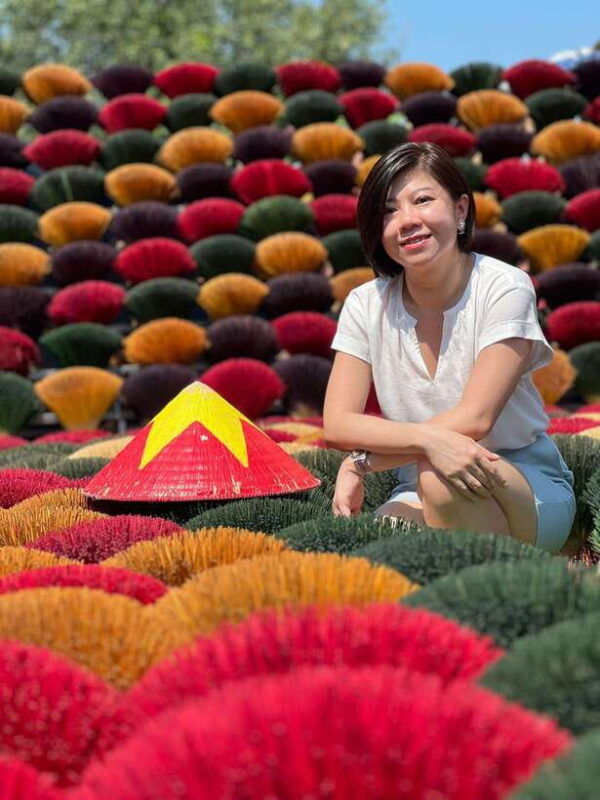 half-day-trip-to-incense-hat-villages-with-train-street