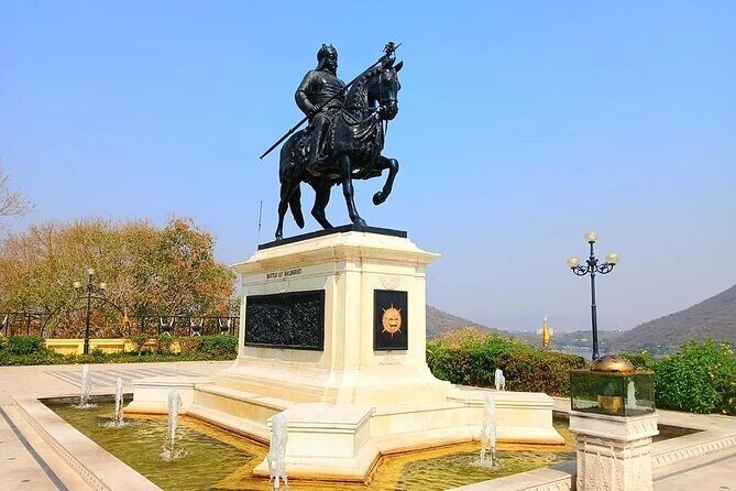 Half Day Udaipur City Tour by Tuk Tuk or Car - Key Points