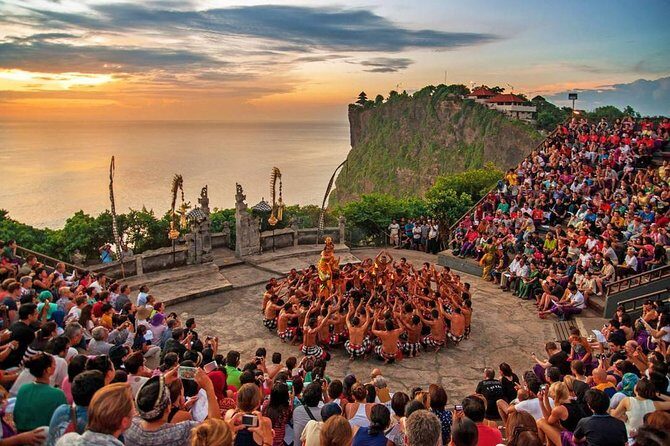 Half Day Uluwatu Temple Sunset, Kecak Dance and Seafood Dinner - Key Points