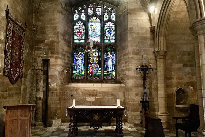 half-day-walking-tour-by-the-banks-of-the-river-thames-in-a-small-group