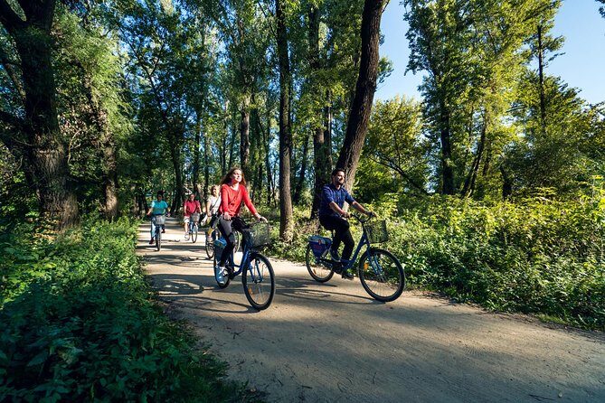 Half-Day Warsaw City Sightseeing Bike Tour for Small Group - Who Would Love This Experience?