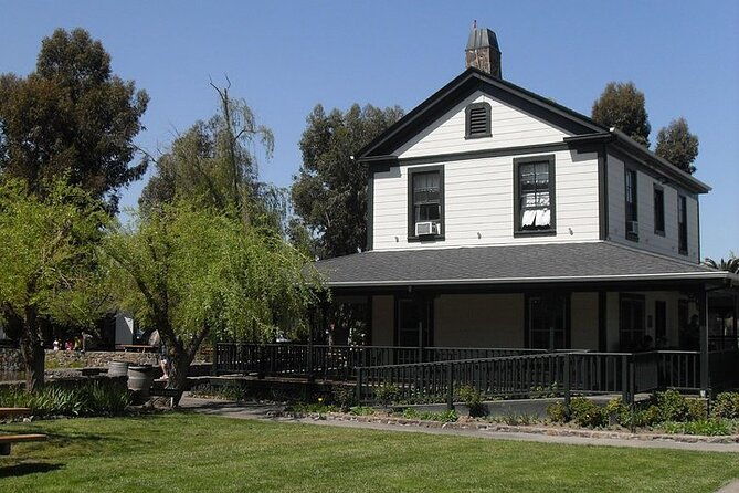 half-day-wine-tour-plus-hop-on-hop-off-bus-pass