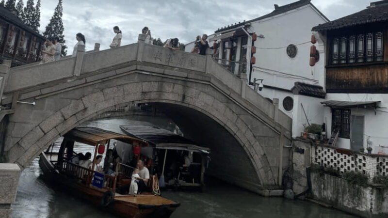 half-day-zhujiajiao-water-town-wonders-private-tour
