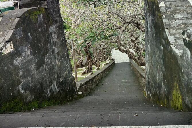 Halfday: GWK & Uluwatu Tour With Sunset - FAQ