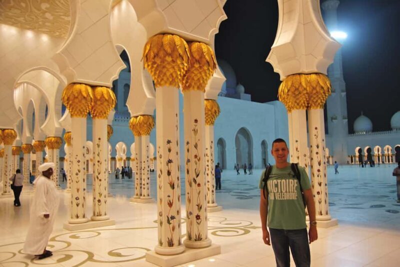 Halftrip from Dubai to Sheikh Zayed Mosque and back to Dubai - The Journey and Transport